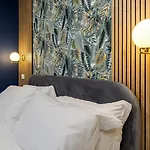 לינה וארוחת בוקר Naif רומא